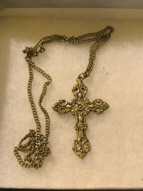 Hand Crafted Gold Filigree Cross Pendant Necklace